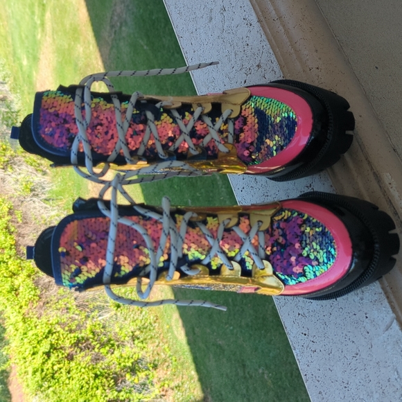 An Understatement ✨🌈 - Picture 4 of 5